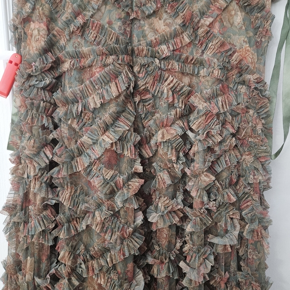 Mac Duggal Floral Print Crew Neck Cap Sleeve Ruffle Embellished Tiered Hem Dress - Picture 10 of 12